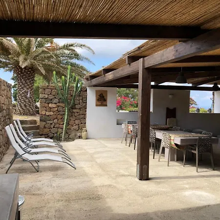 Dammuso Rekhale Villa Scauri (Sicily)