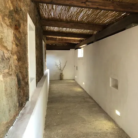 Dammuso Rekhale * Scauri (Sicily)